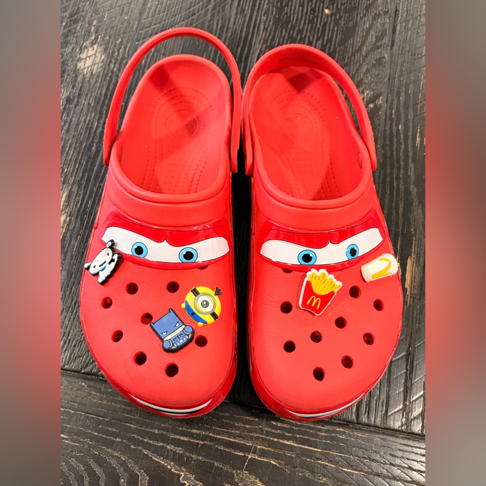 Men’s Lightning McQueen Crocs Sz 11